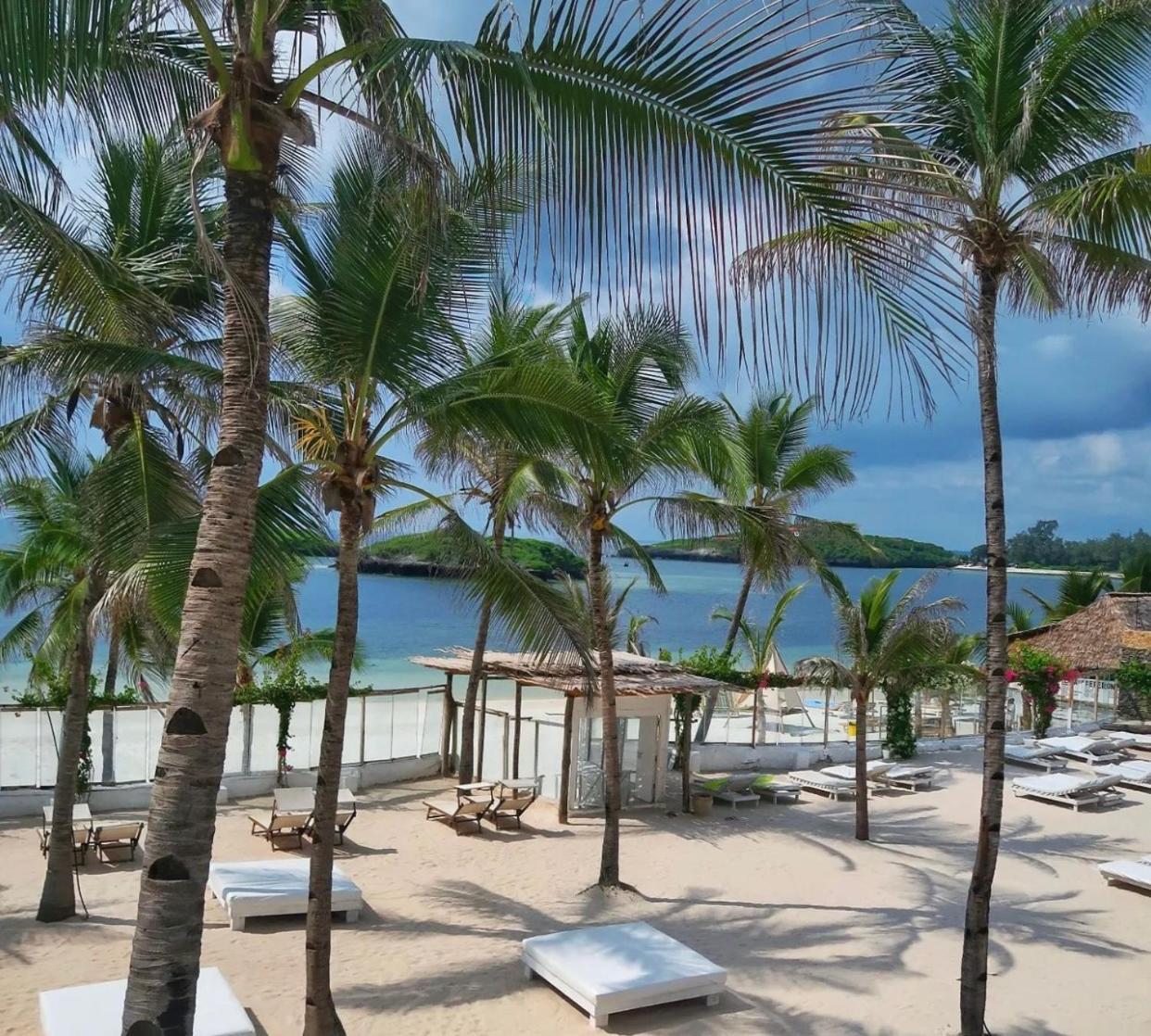 Barracuda Inn Resort Watamu Ngoại thất bức ảnh